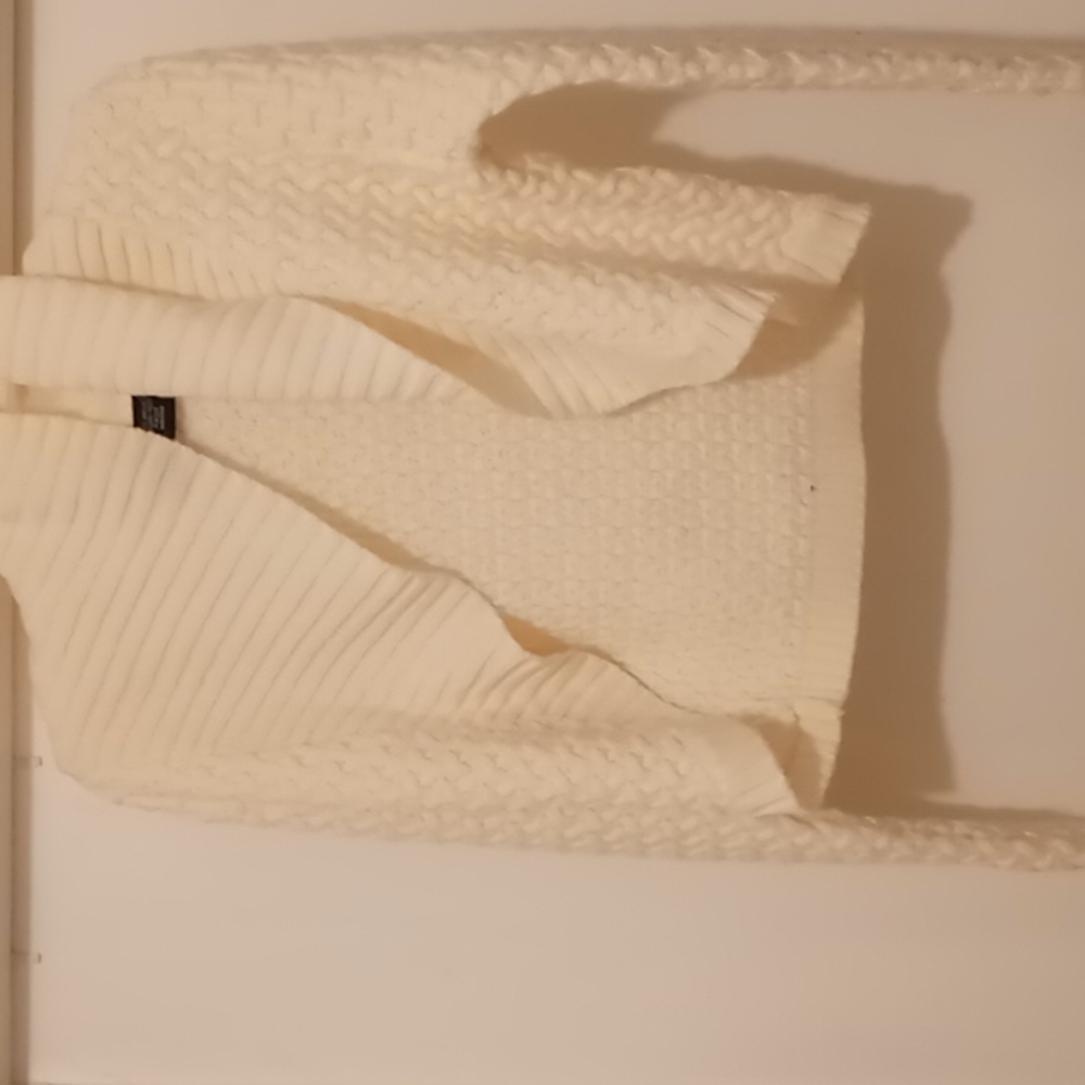 Long sleeved sweater with cowl neck